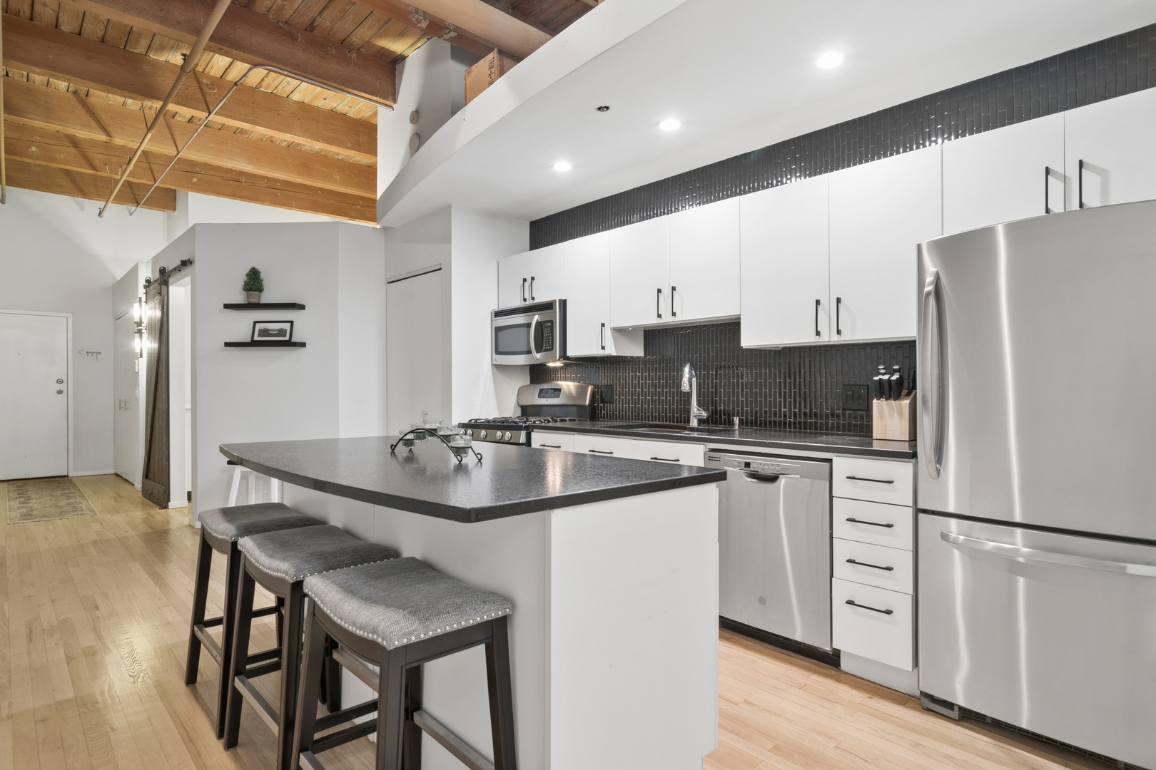 2300 W Wabansia Avenue Unit: 117