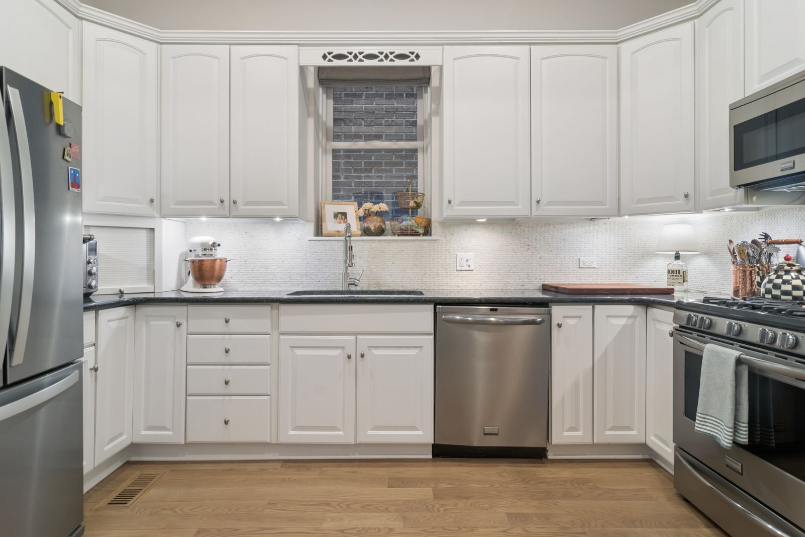 1667 N Bissell Street Unit: 2