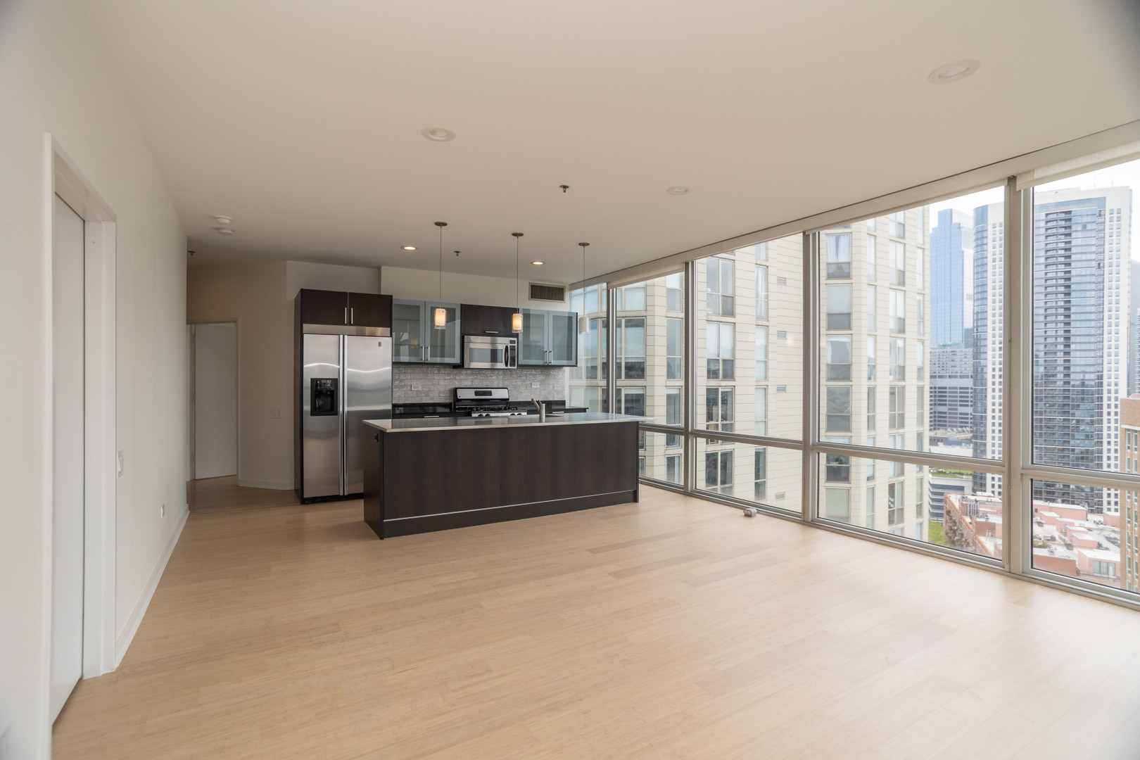 653 N Kingsbury Street Unit: 2001