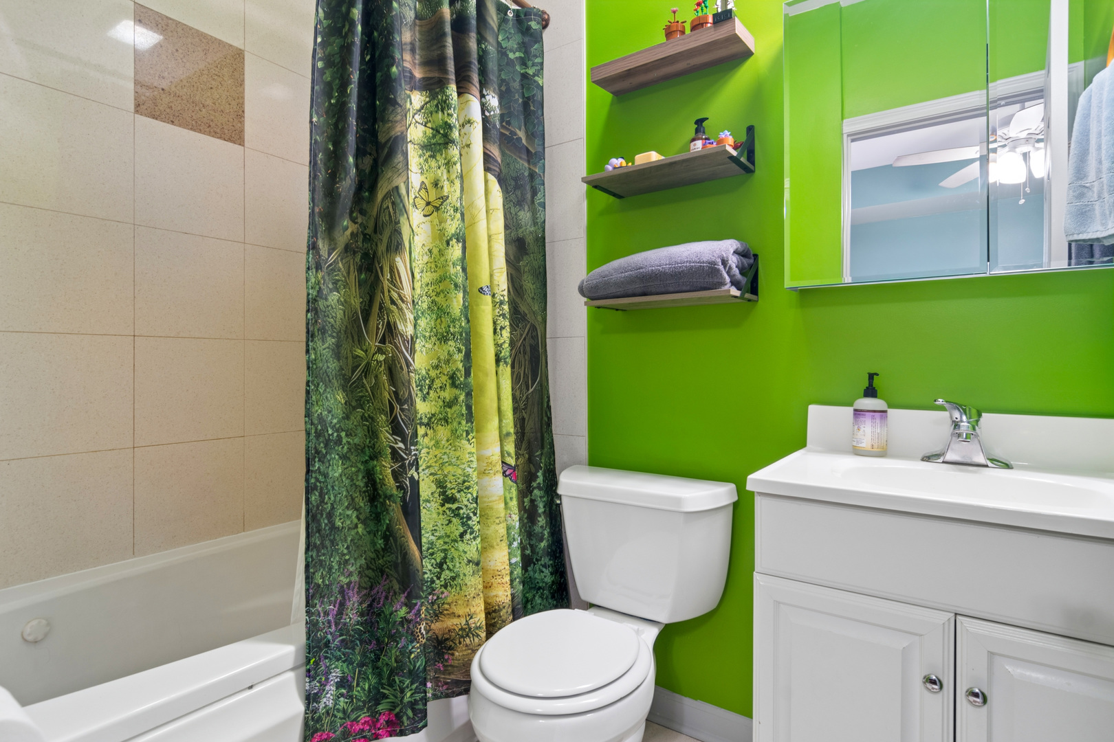 2320 W Rosemont Avenue Unit: 3