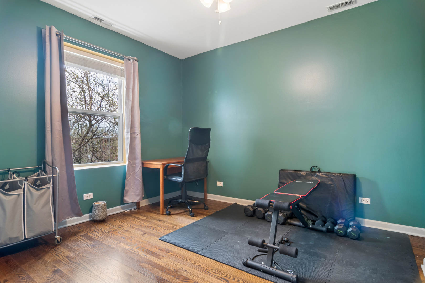 2320 W Rosemont Avenue Unit: 3