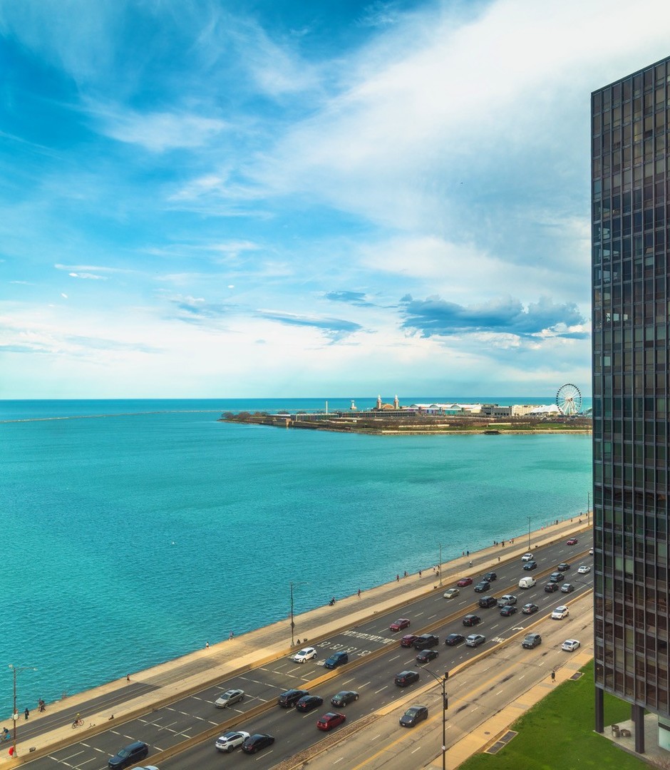 990 N LAKE SHORE Drive Unit: 16C