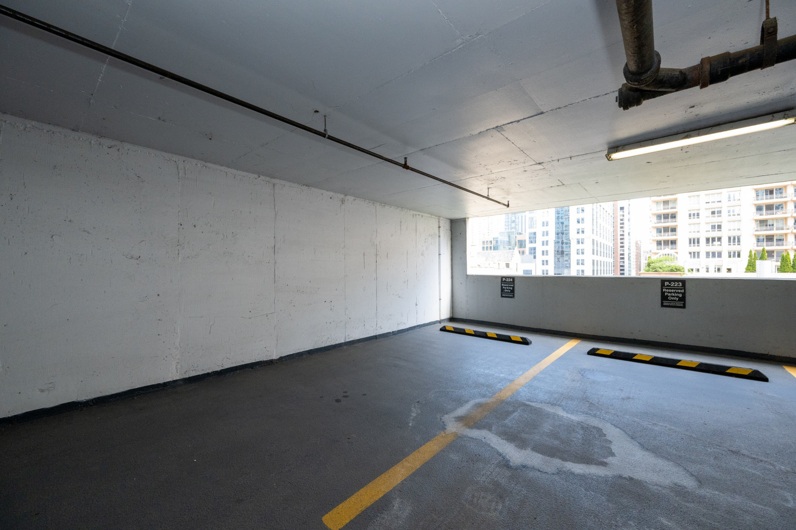 30 E Huron Street Unit: 2204