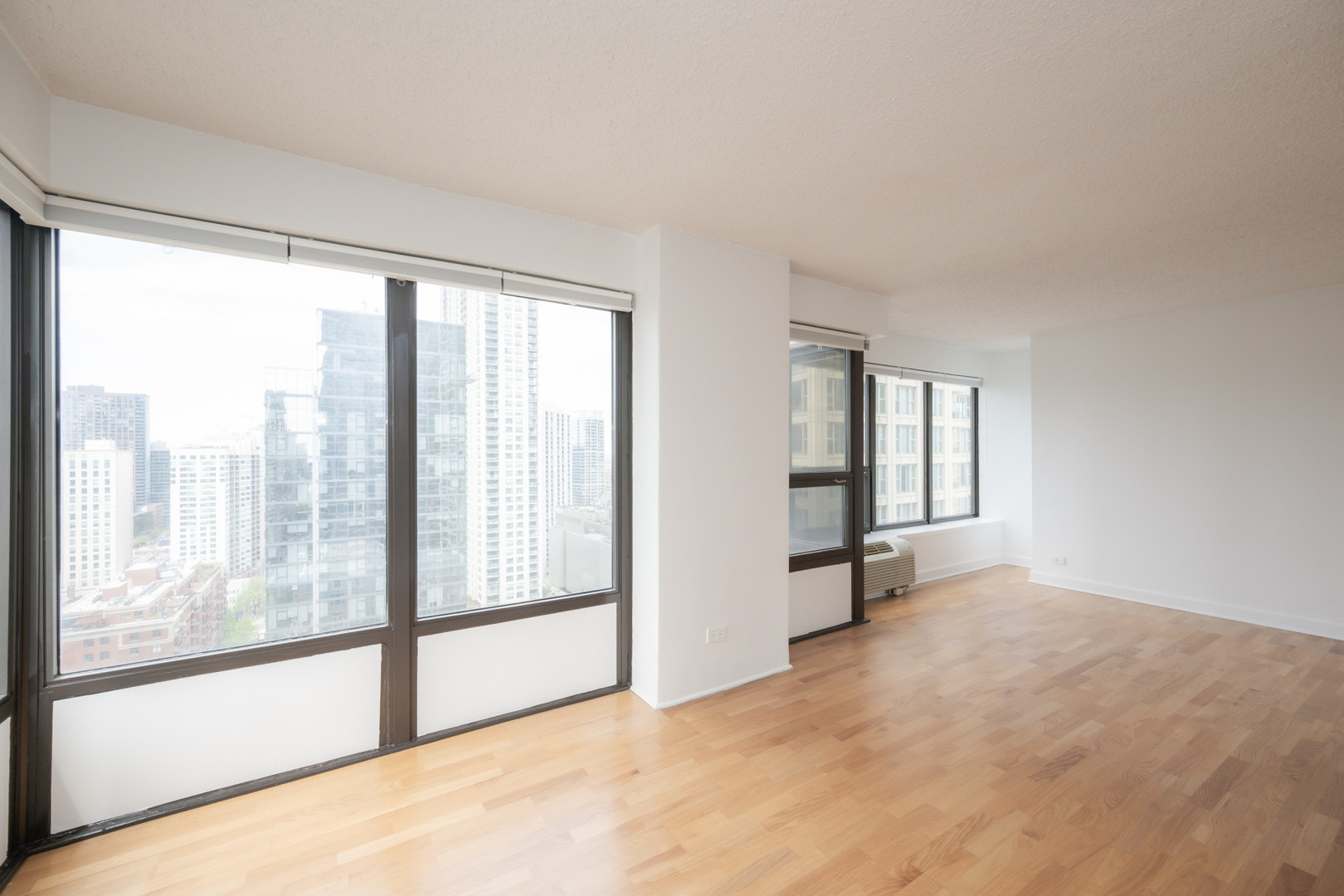 30 E Huron Street Unit: 2204