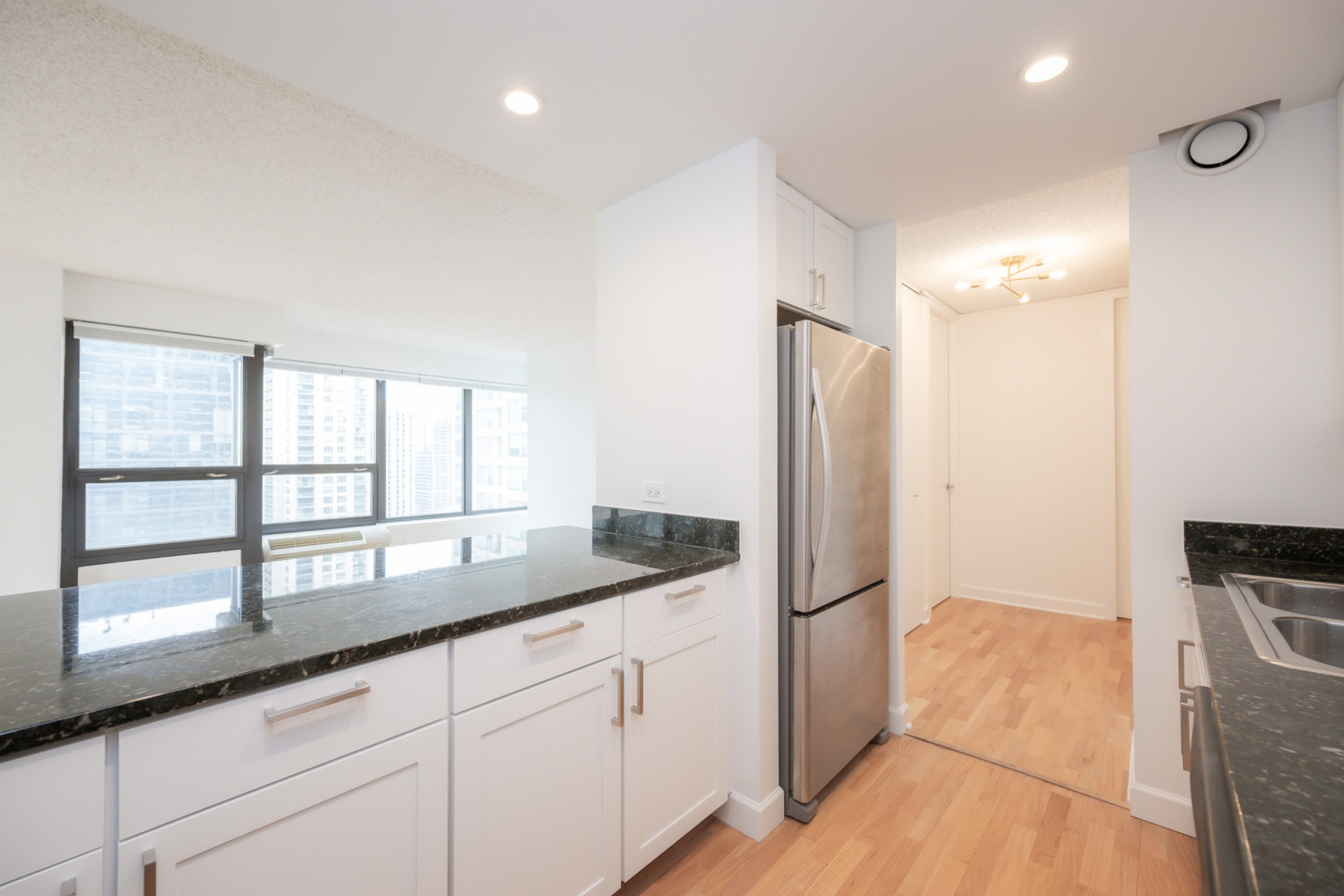 30 E Huron Street Unit: 2204