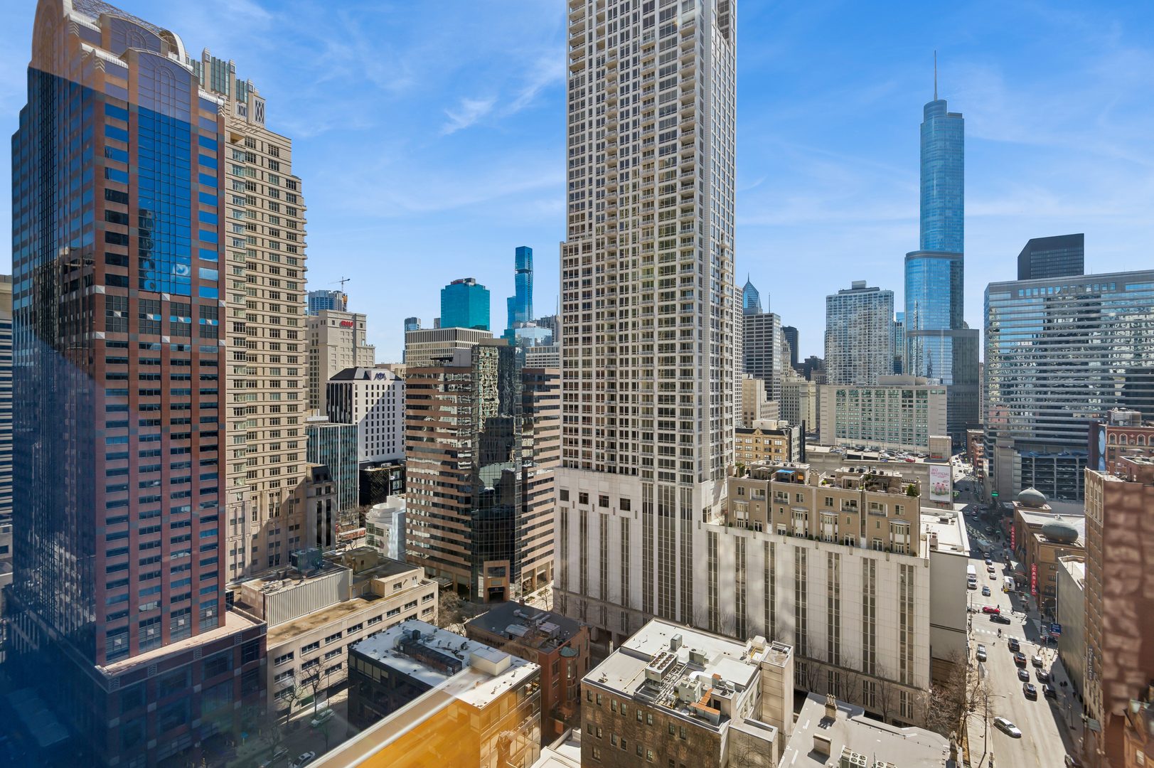 30 E Huron Street Unit: 2204