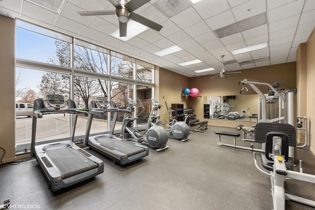 645 N KINGSBURY Street Unit: 2205