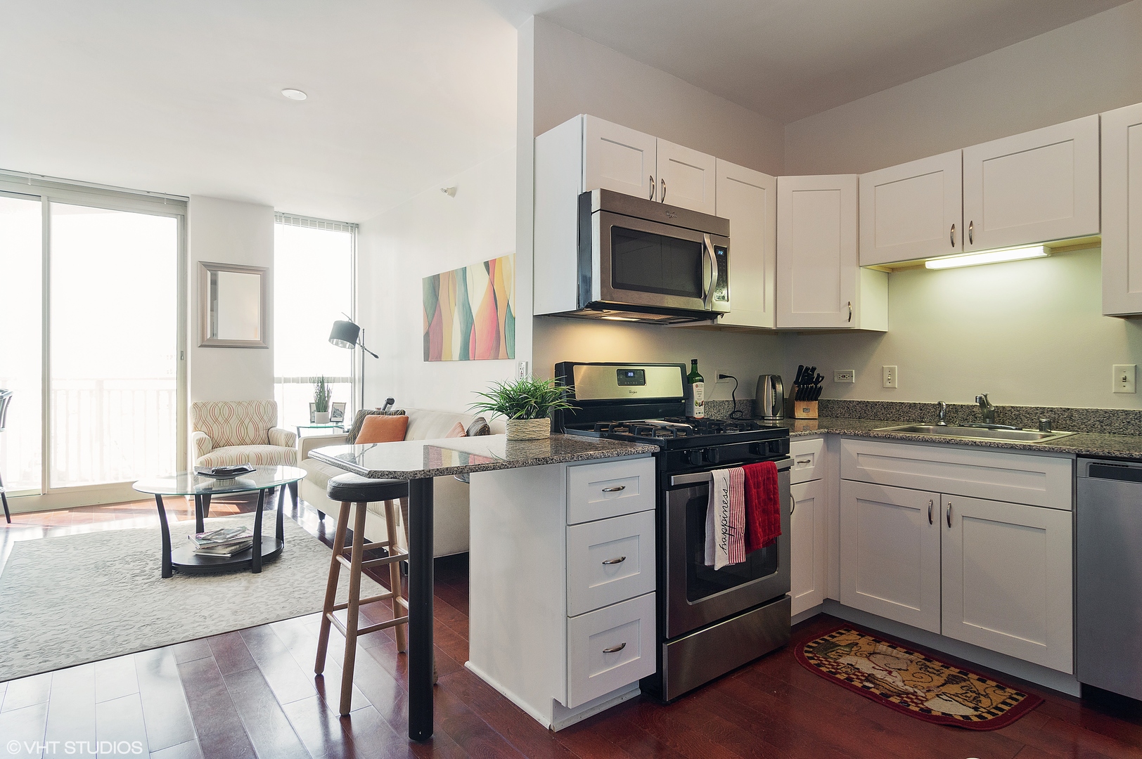 645 N KINGSBURY Street Unit: 2205