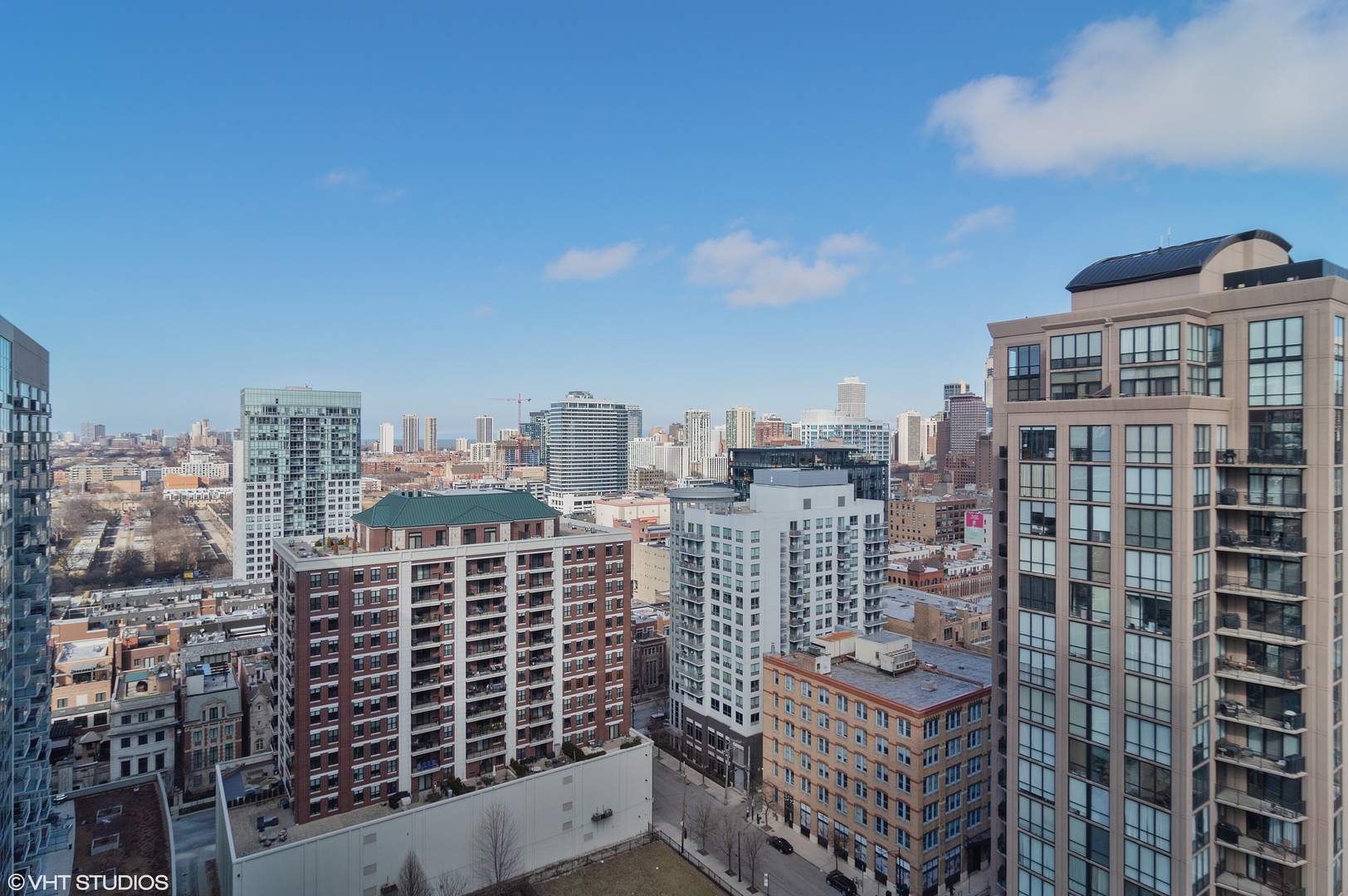 645 N KINGSBURY Street Unit: 2205