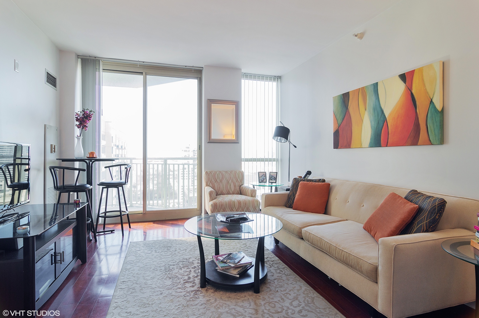 645 N KINGSBURY Street Unit: 2205