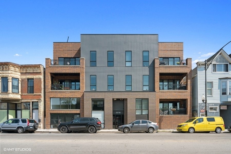 3016 W BELMONT Avenue Unit: 2W