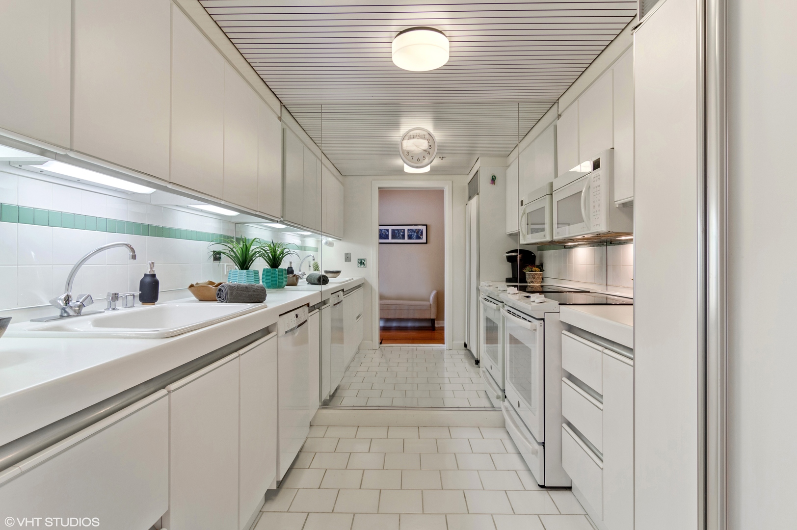 161 E Chicago Avenue Unit: 38G