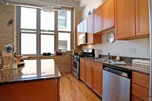 824 W Superior Street Unit: 410