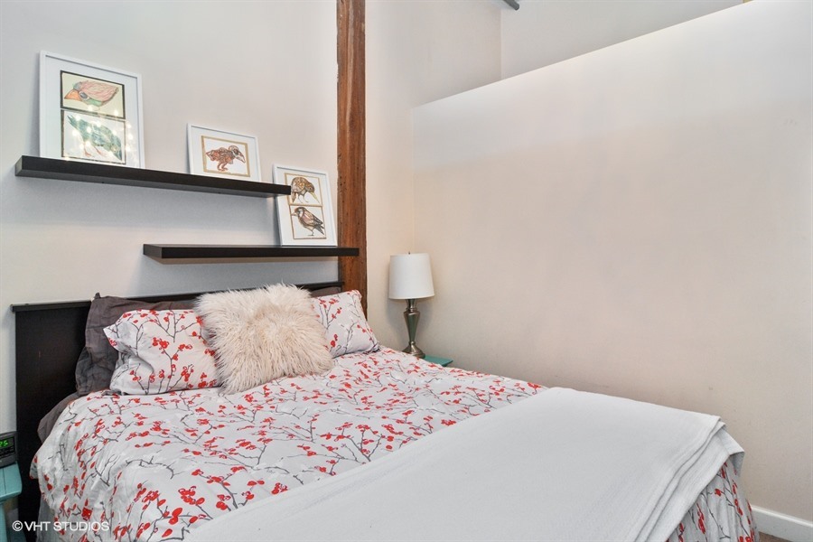 824 W Superior Street Unit: 410