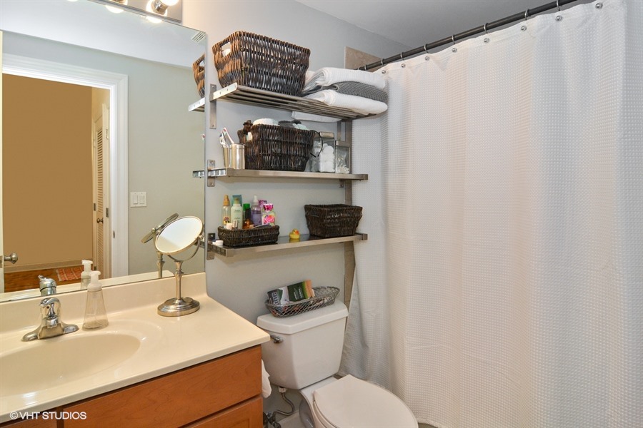 824 W Superior Street Unit: 410