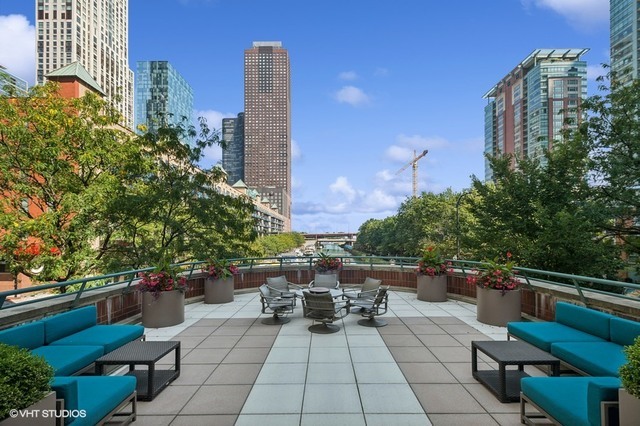 480 N MCCLURG Court Unit: 413