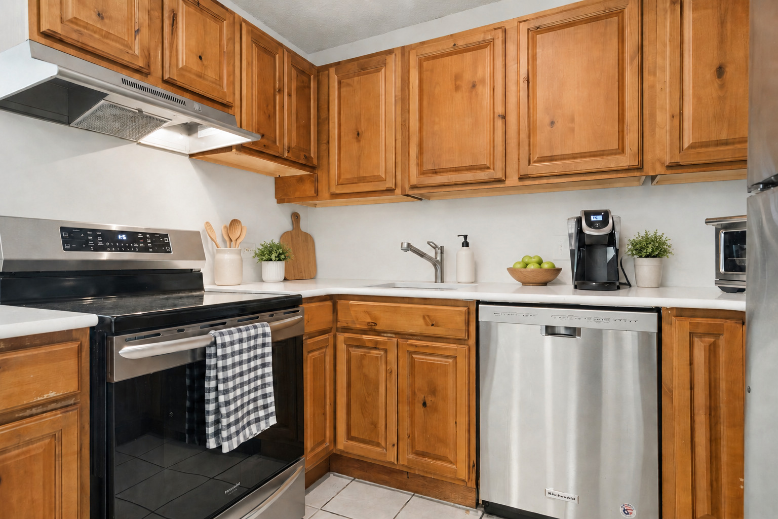 480 N MCCLURG Court Unit: 413
