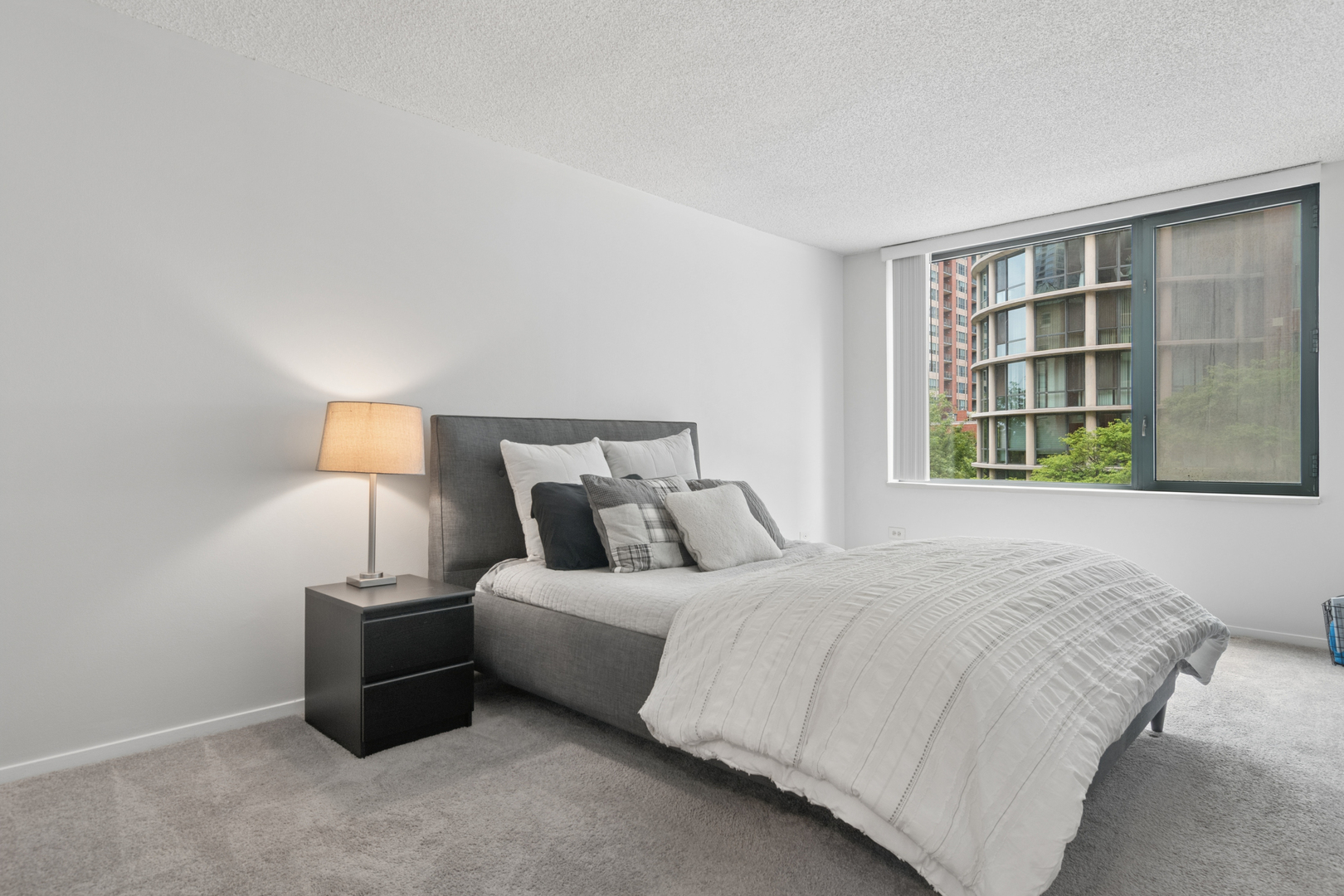 480 N MCCLURG Court Unit: 413