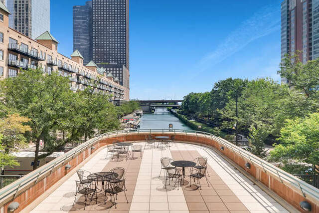480 N MCCLURG Court Unit: 413