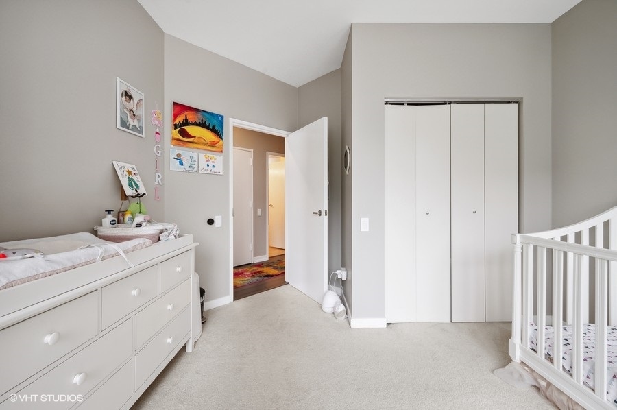 653 N Kingsbury Street Unit: 1401