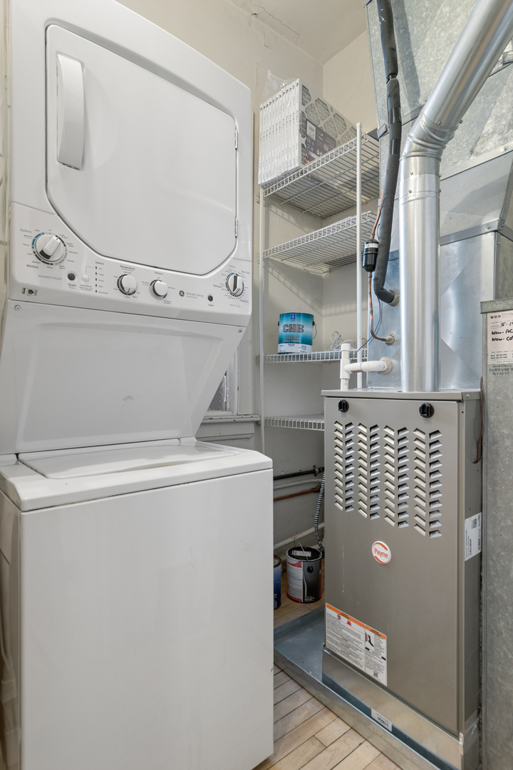 2838 N Sheffield Avenue Unit: 2