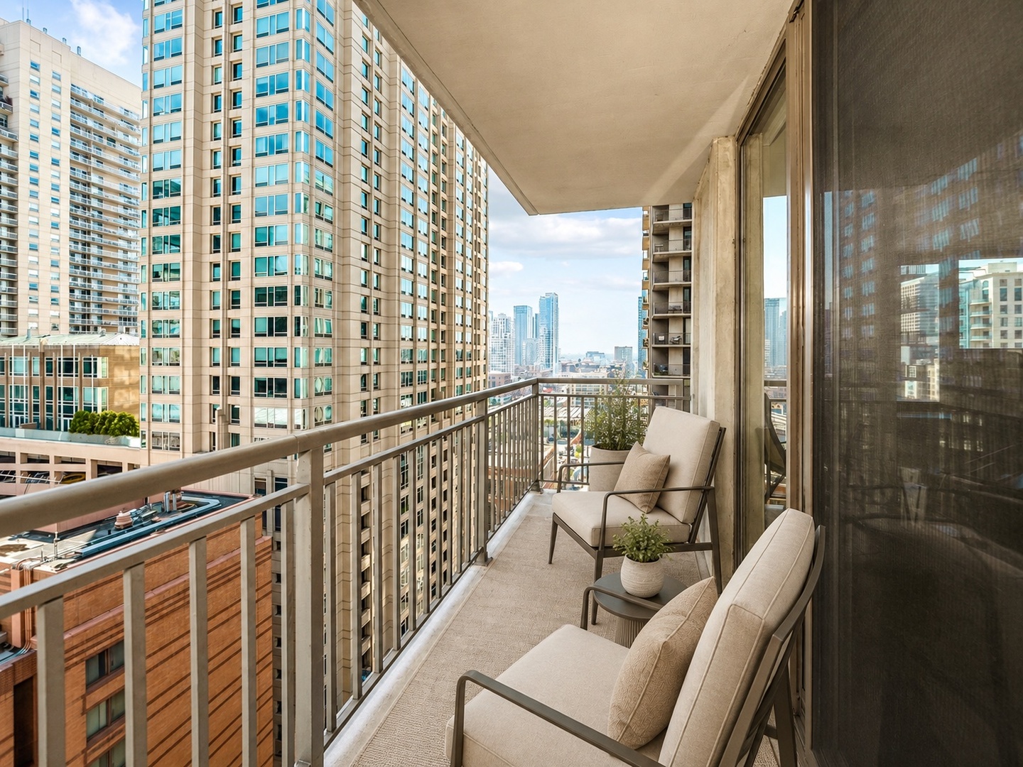 630 N State Street Unit: 1708