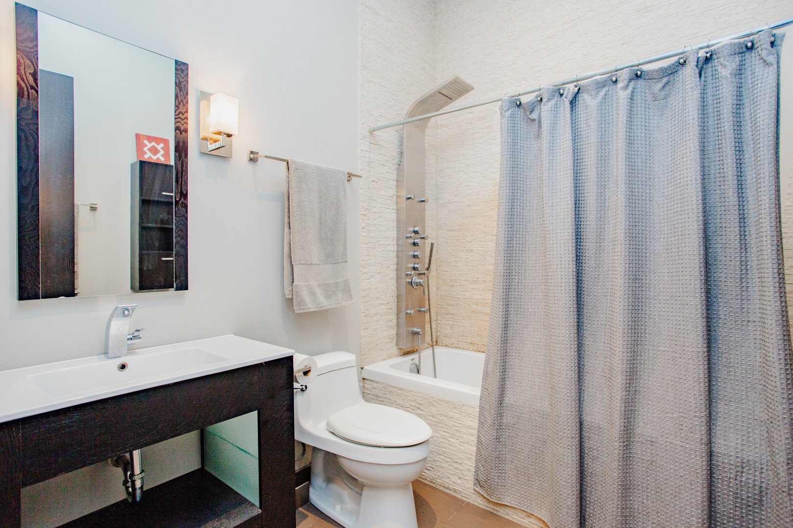 1735 W ERIE Street Unit: 3N