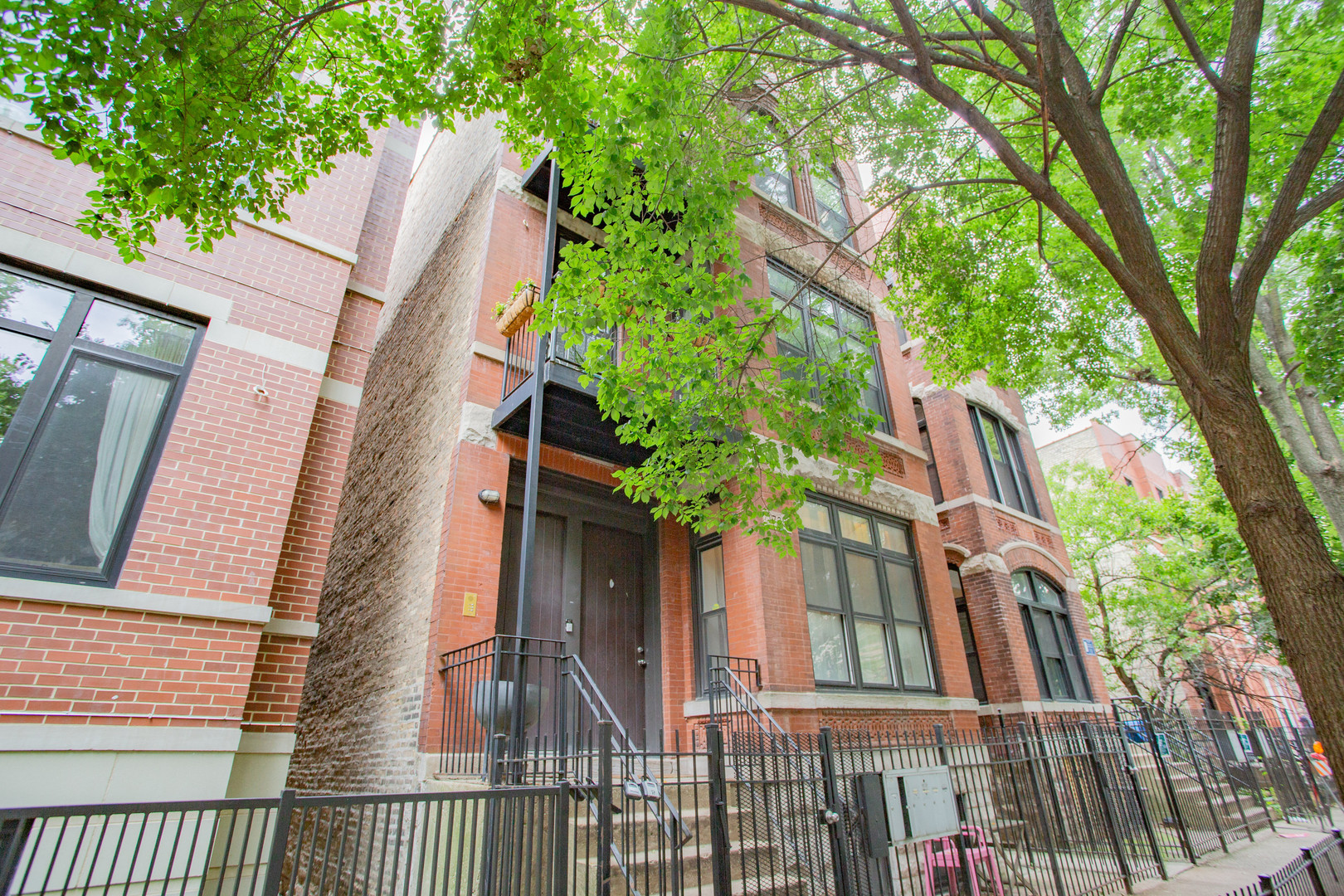 1735 W ERIE Street Unit: 3N