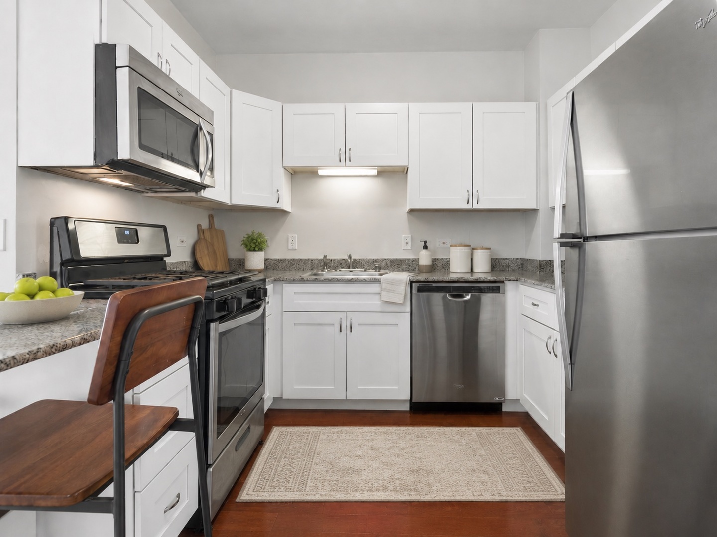 645 N KINGSBURY Street Unit: 2205