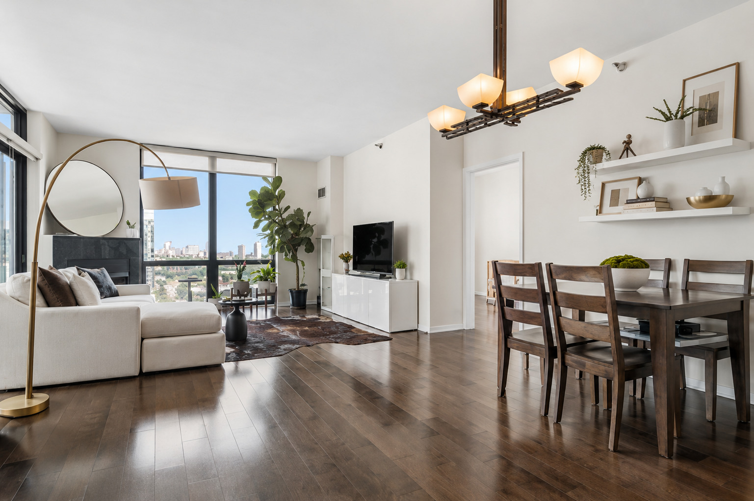 435 W Erie Street Unit: 1908