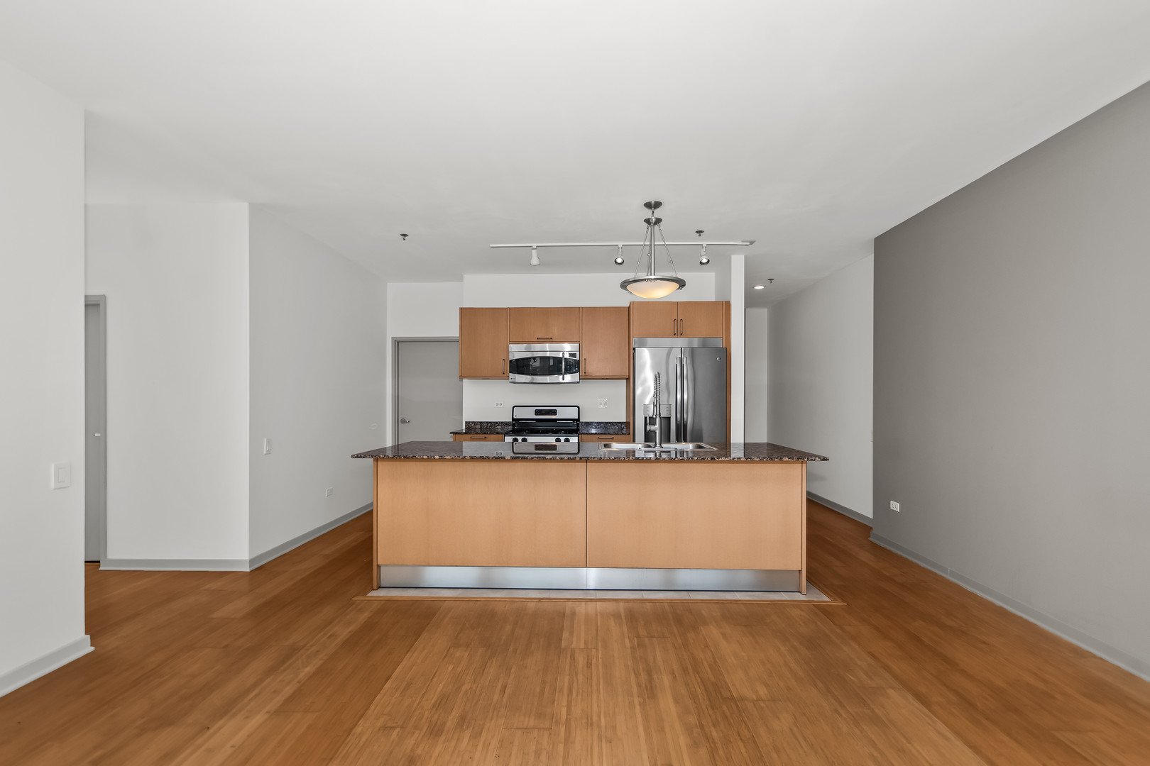 653 N Kingsbury Street Unit: 2307