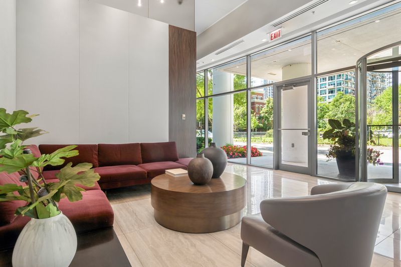 1235 S Prairie Avenue Unit: 3002