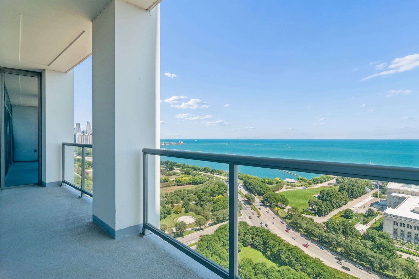1235 S Prairie Avenue Unit: 3002