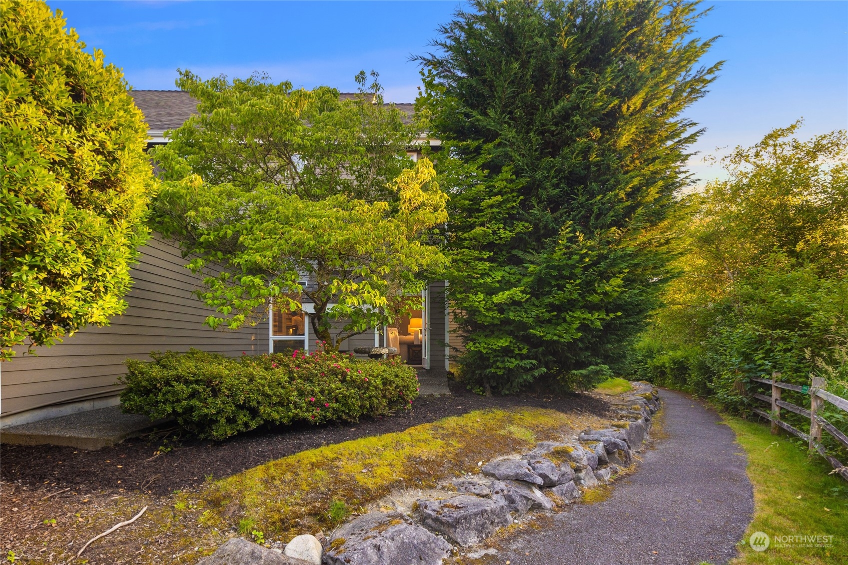 10032 NE 38th Court Unit: 804