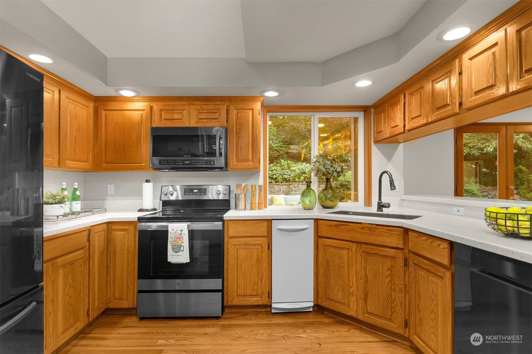 4002 Nassau Avenue NE