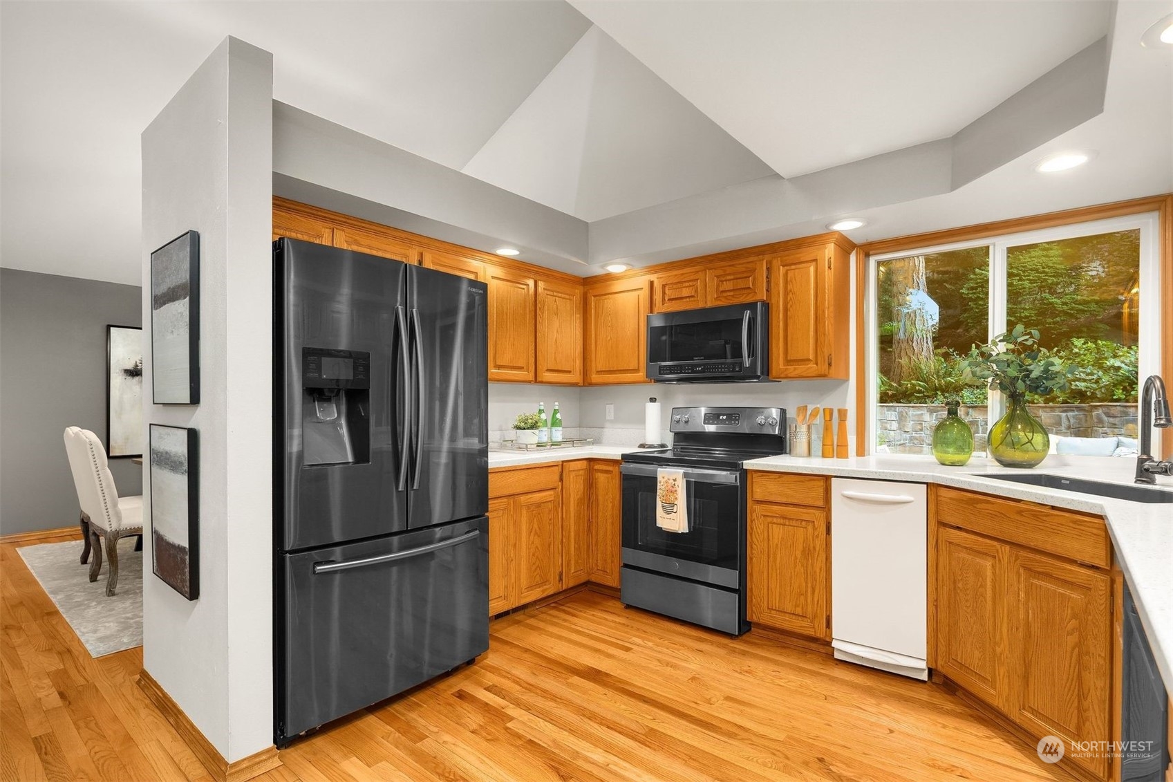 4002 Nassau Avenue NE