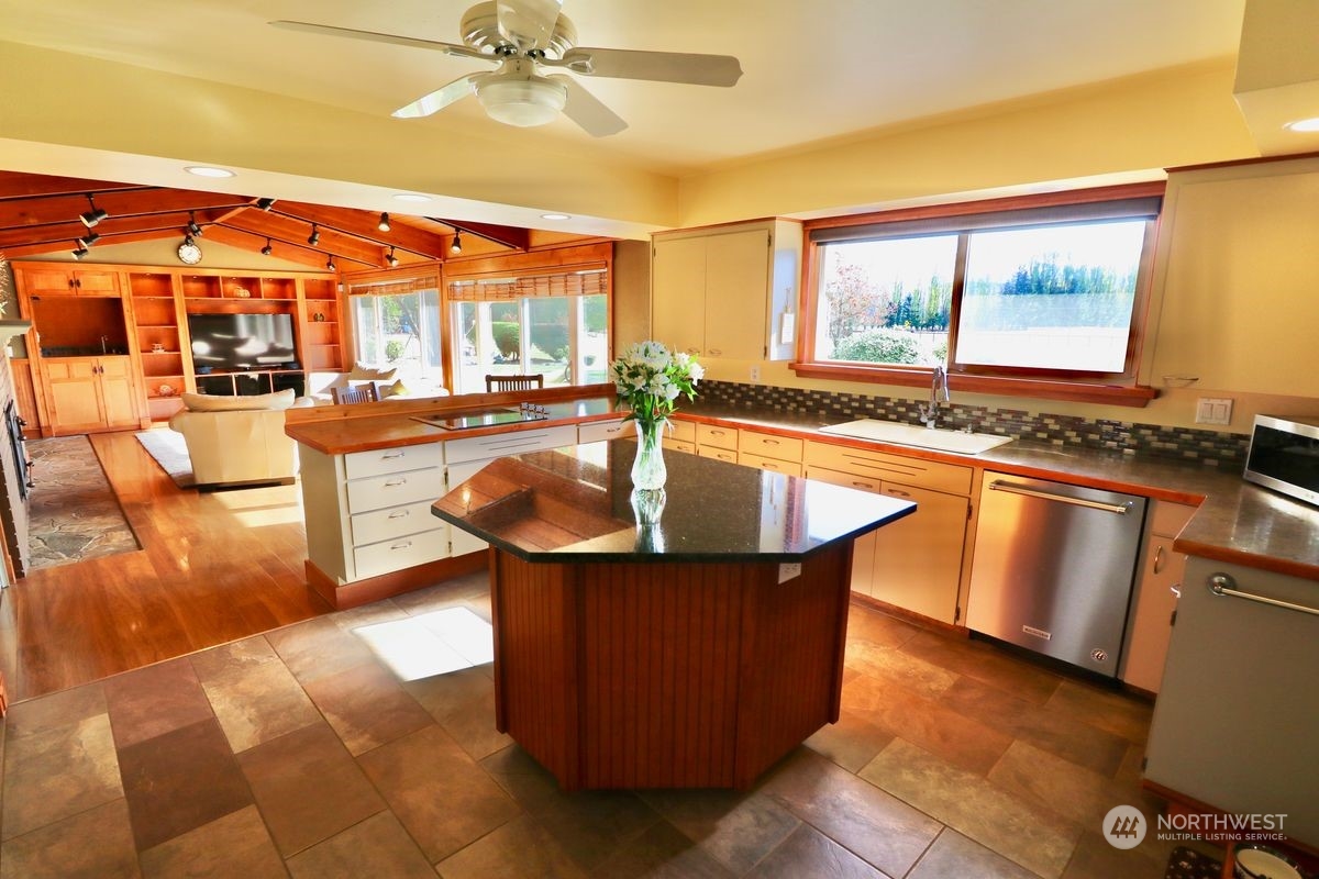 27124 SE 424th Street