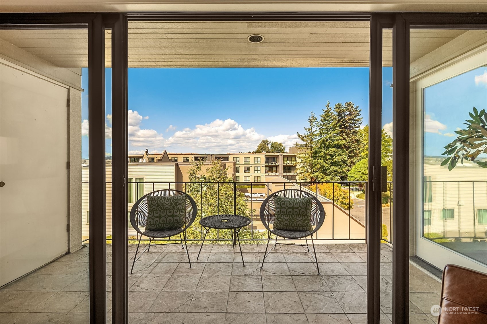 6333 Lake Washington Boulevard NE Unit: 405