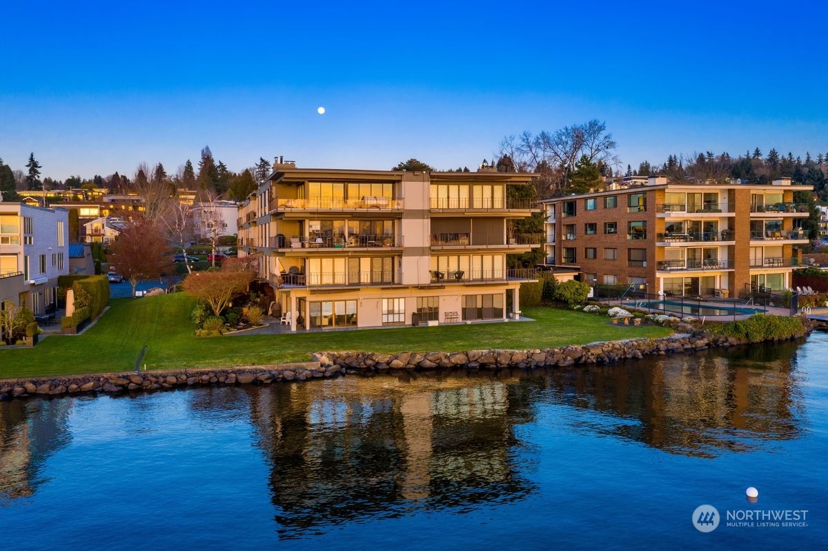 6333 Lake Washington Boulevard NE Unit: 405