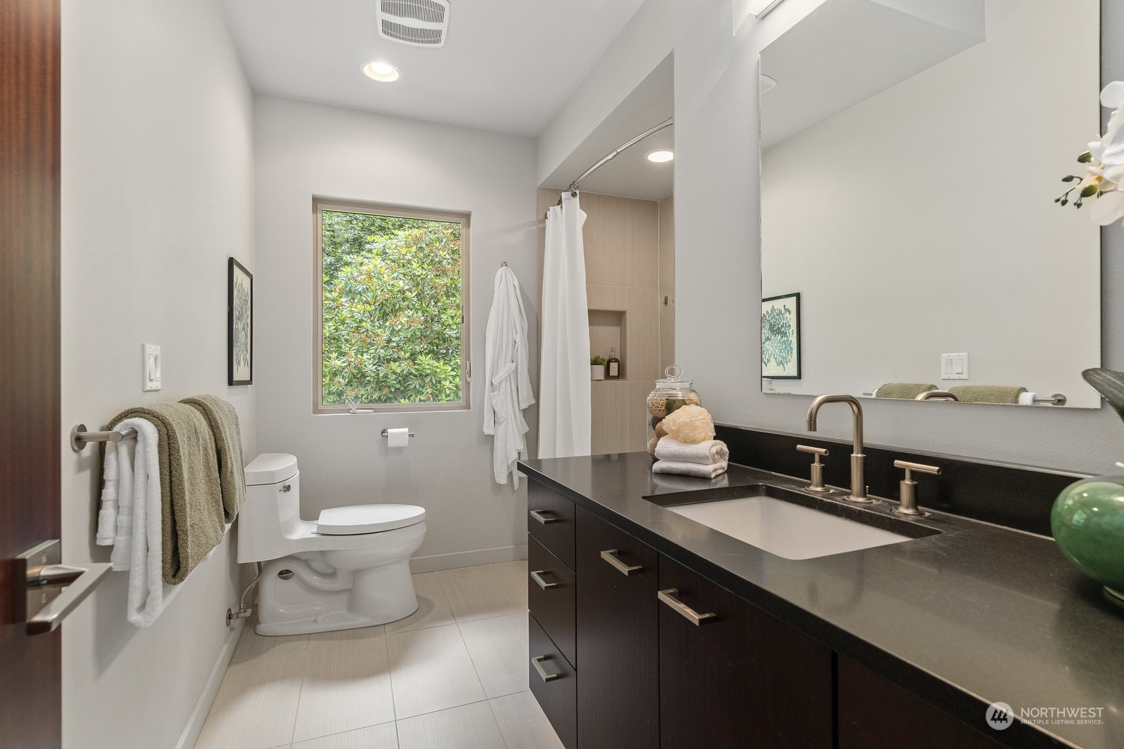 17106 208th Avenue NE