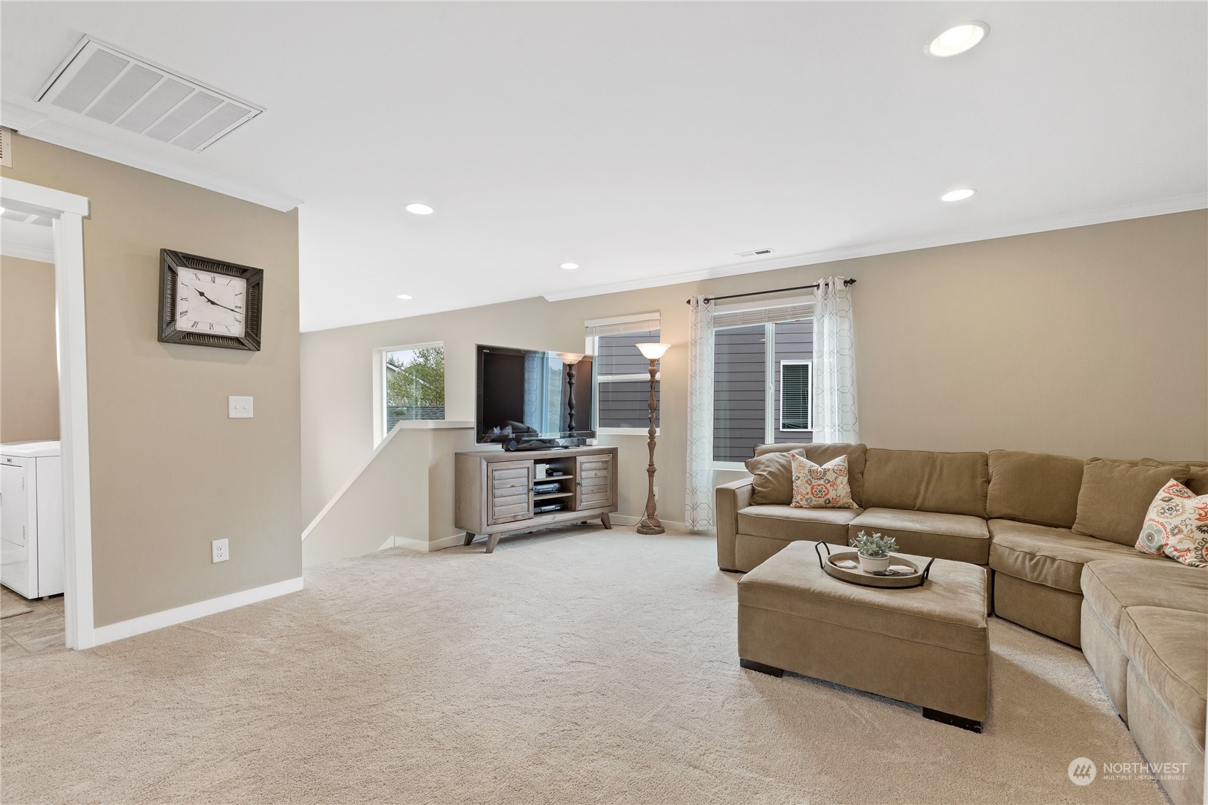 9009 Silverspot Court SE