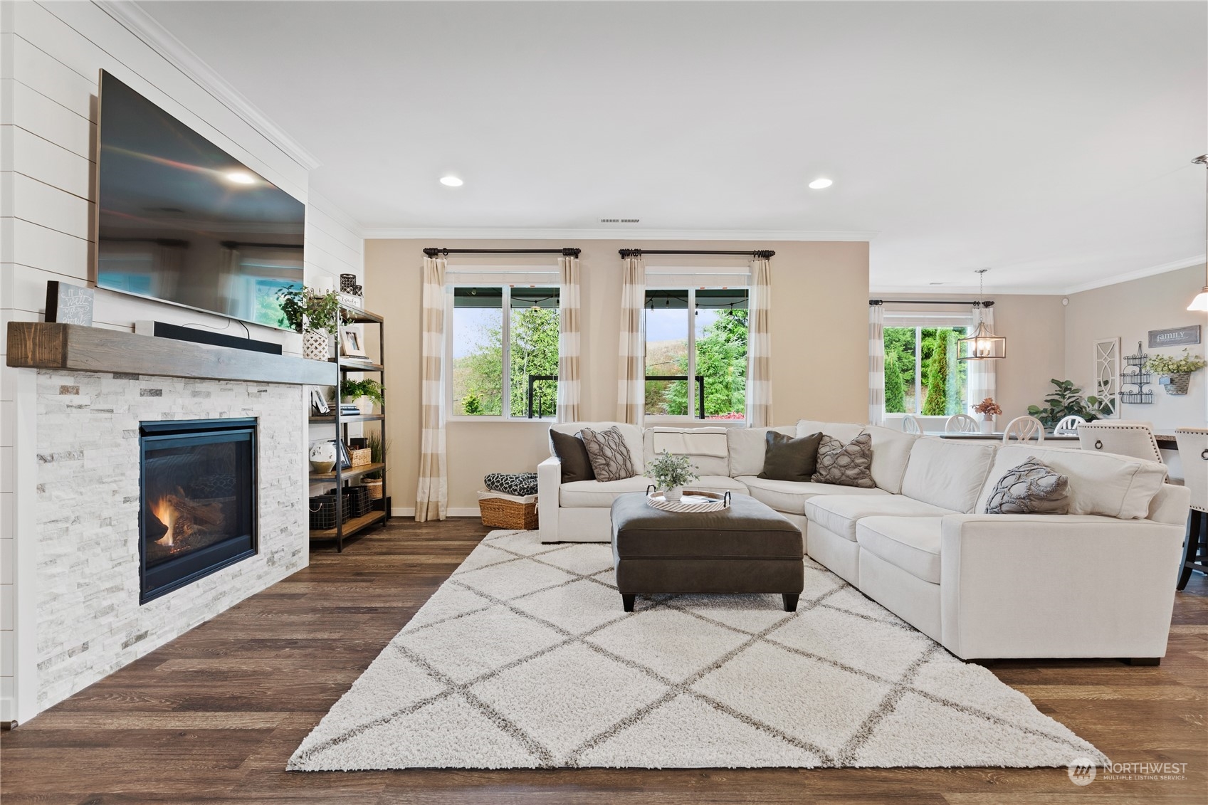 9009 Silverspot Court SE