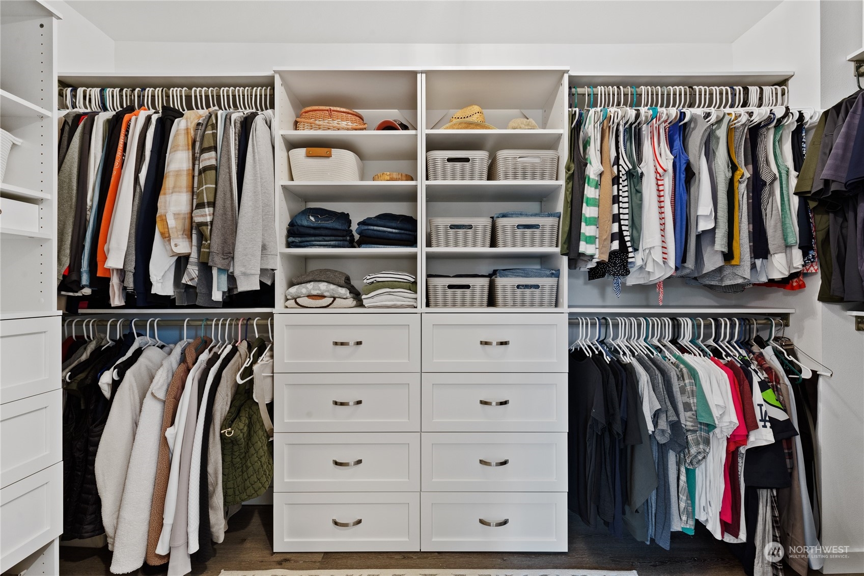 9009 Silverspot Court SE