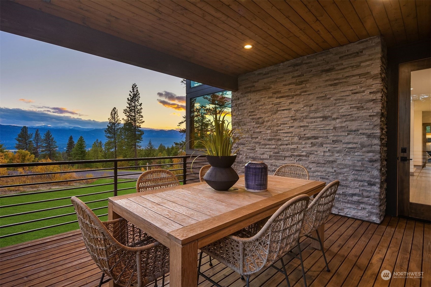 1610 Forest Ridge Drive