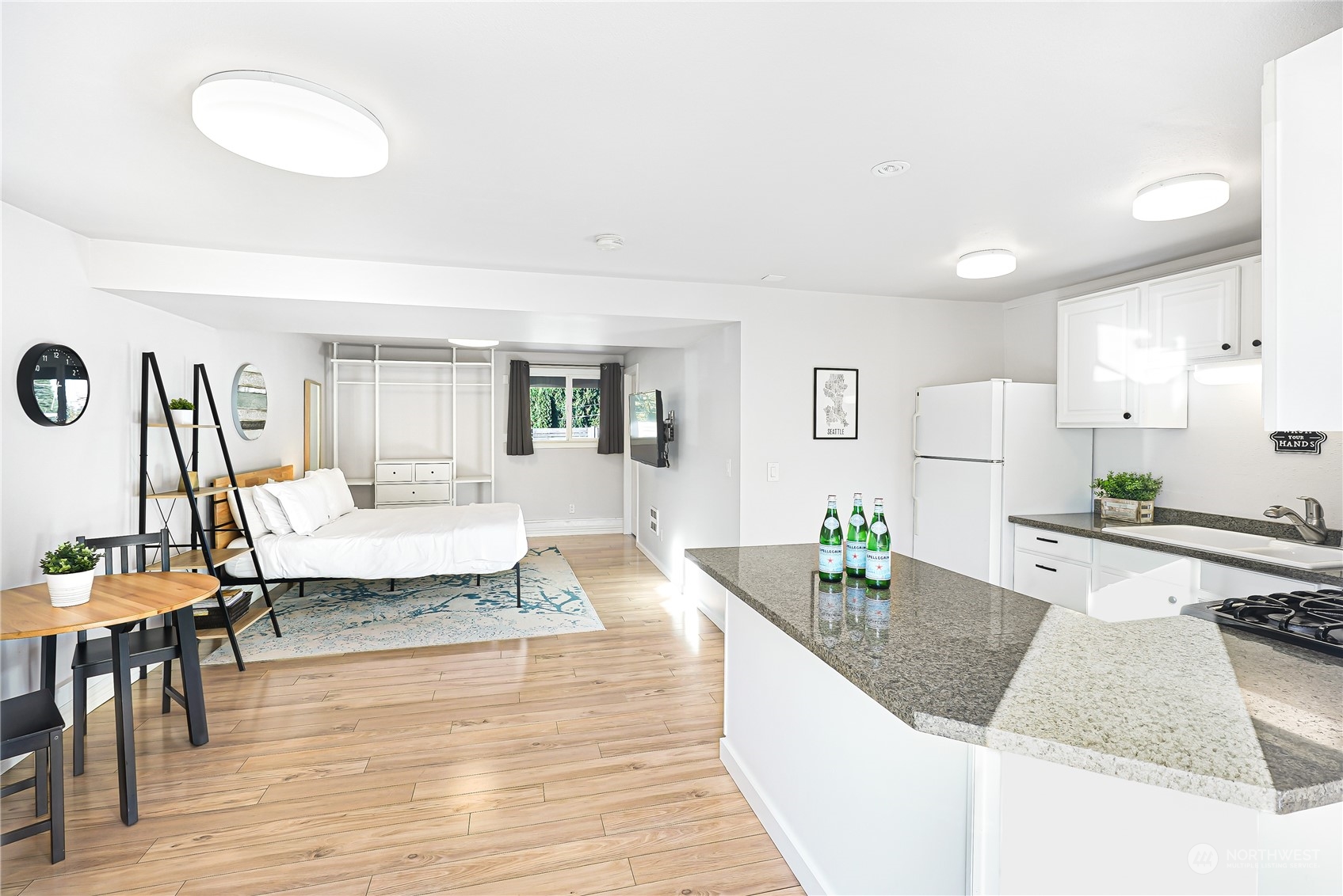 2125 Edmonds Avenue NE