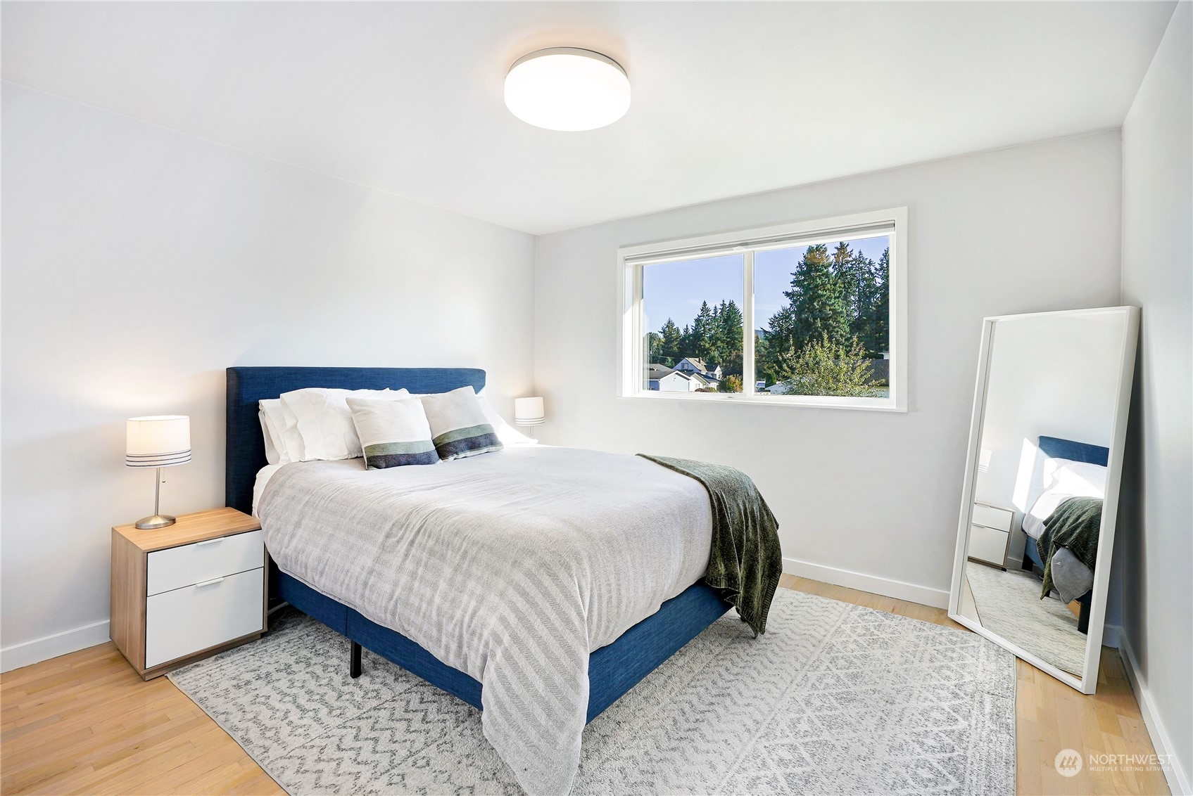 2125 Edmonds Avenue NE