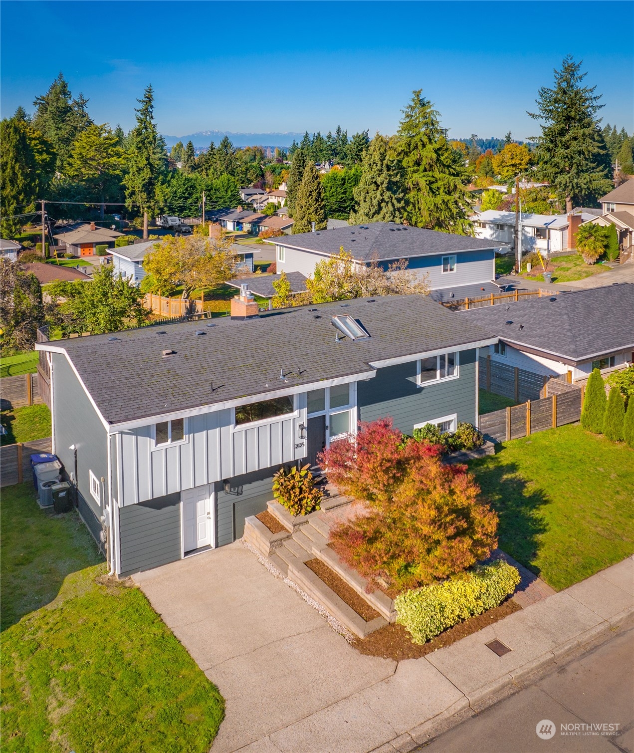 2125 Edmonds Avenue NE