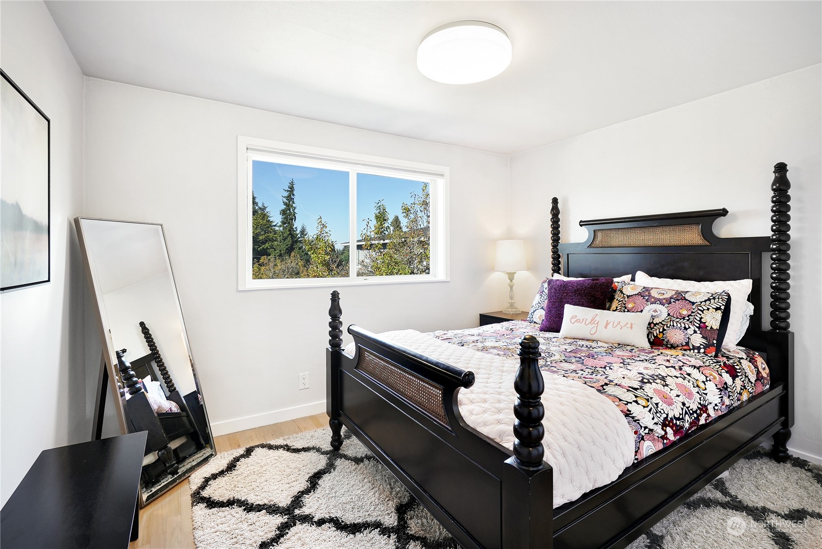 2125 Edmonds Avenue NE