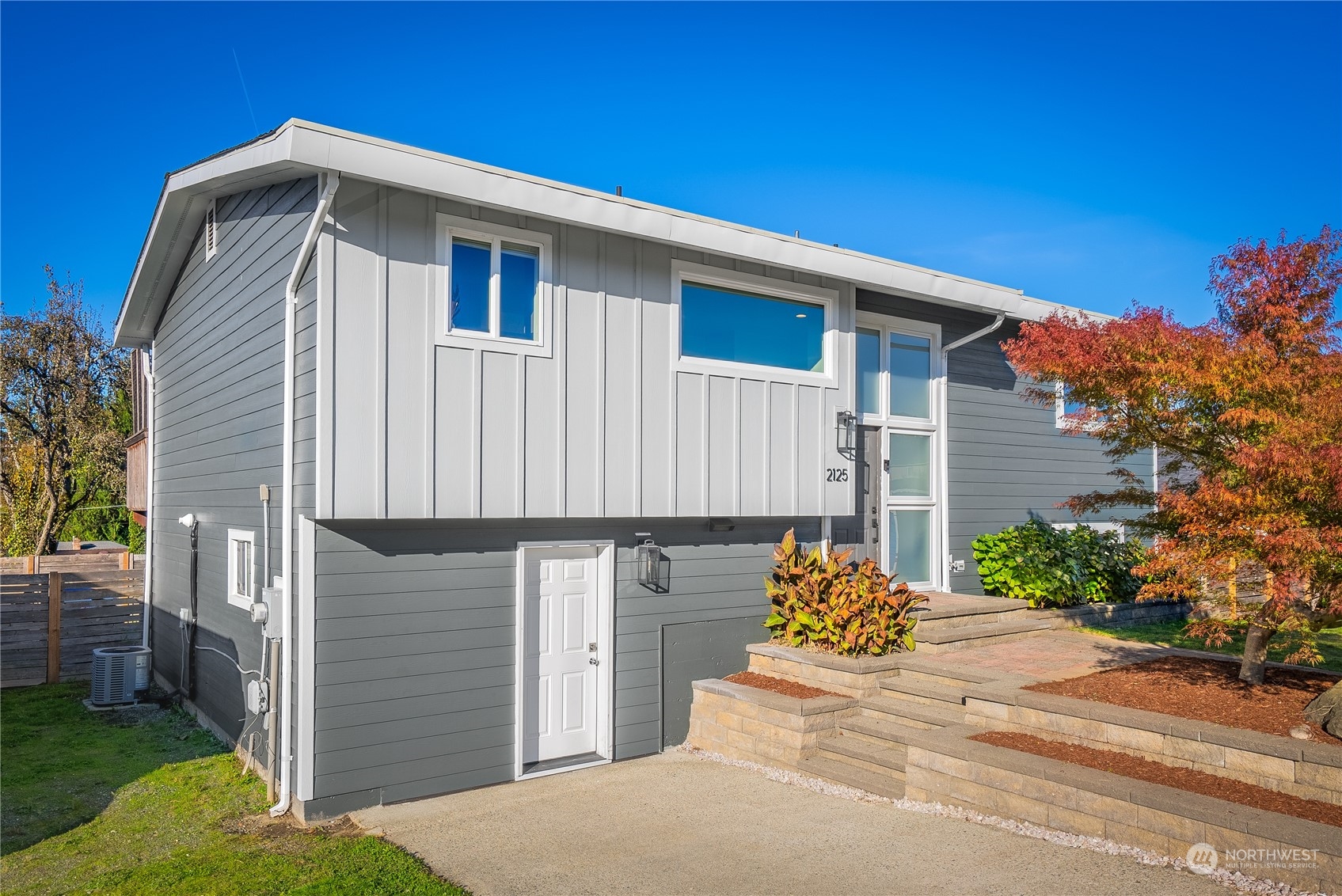 2125 Edmonds Avenue NE