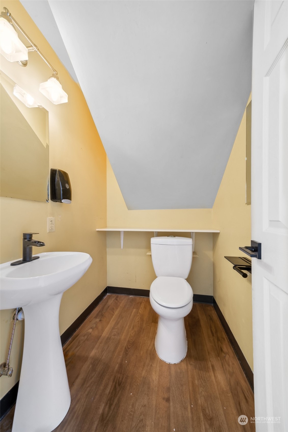 311 Petschauer Place